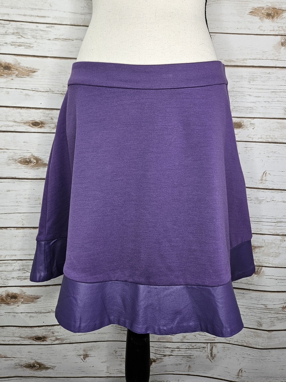Iman Platinum Collection Purple Skirt with Faux Leather Trim Size 10